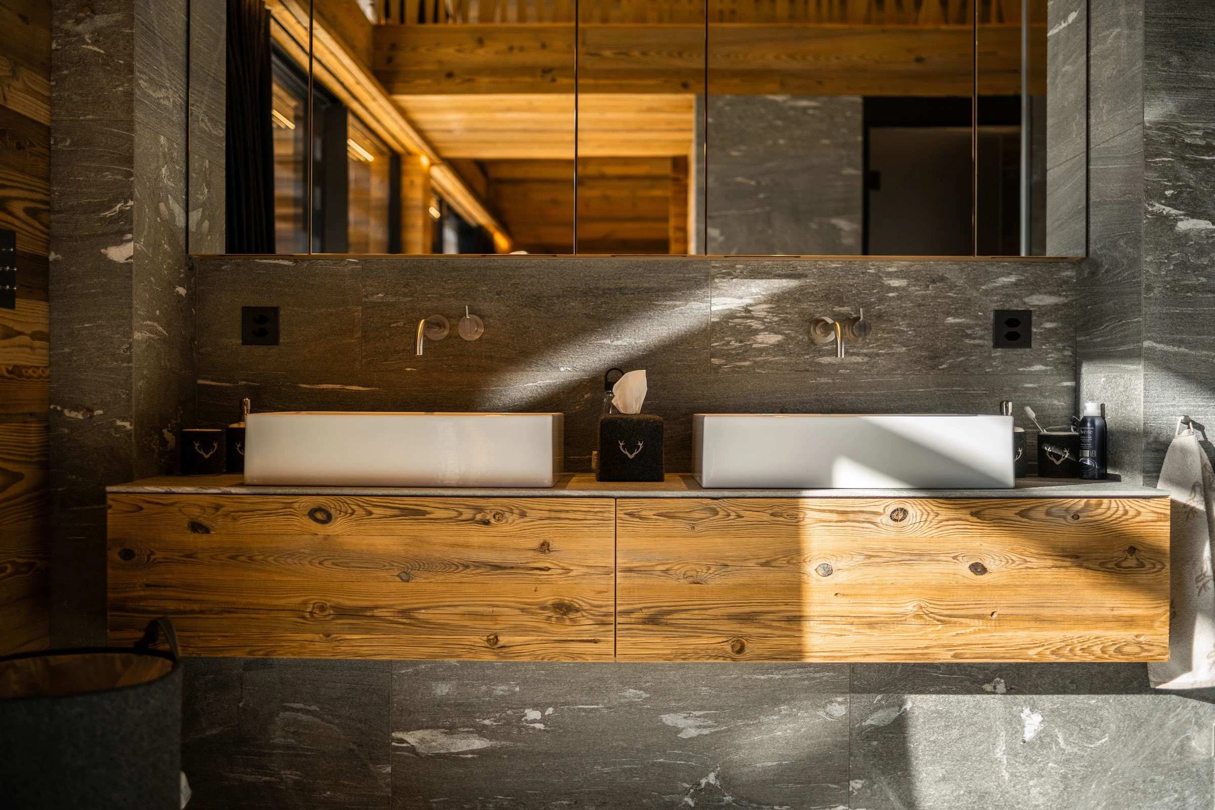 chambre-chalet-valais-vieux-bois-pierre-vals0004