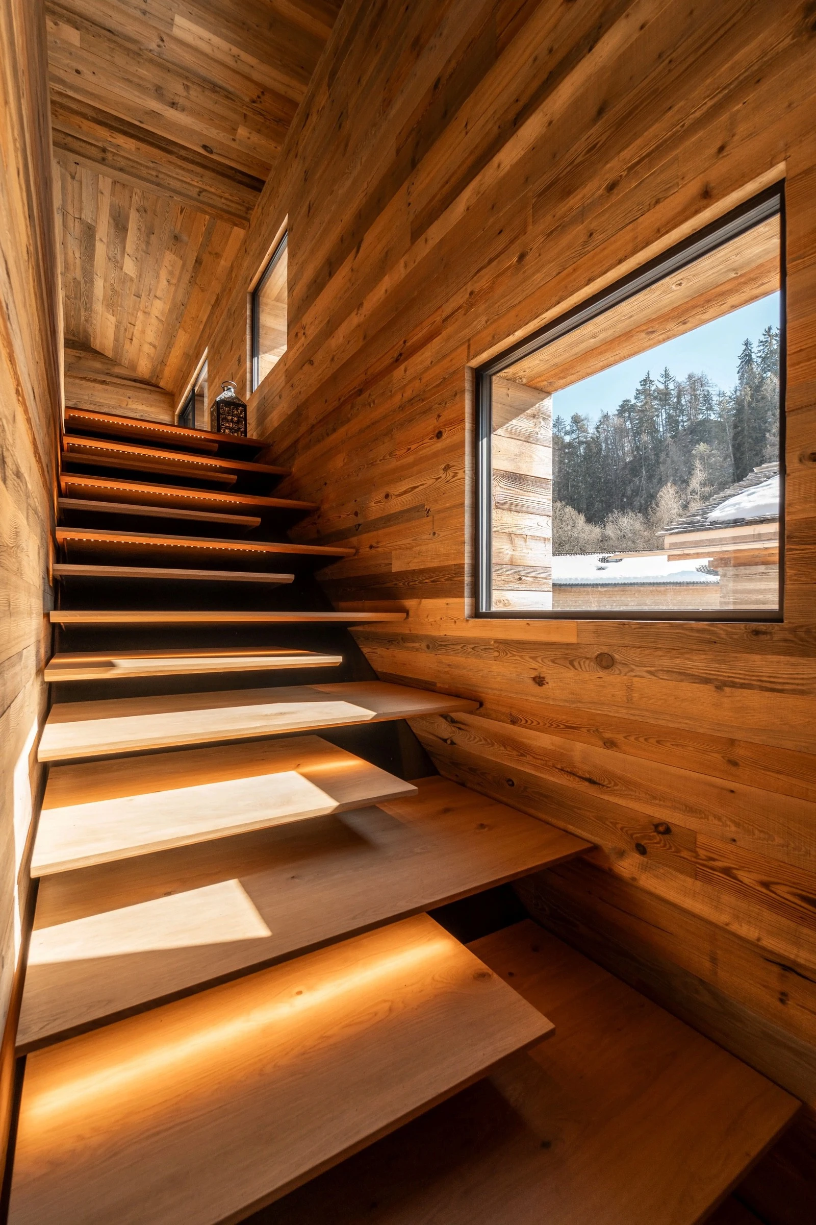 escalier-chalet-valais-chene-acier-vieux-bois-pierre-vals0008